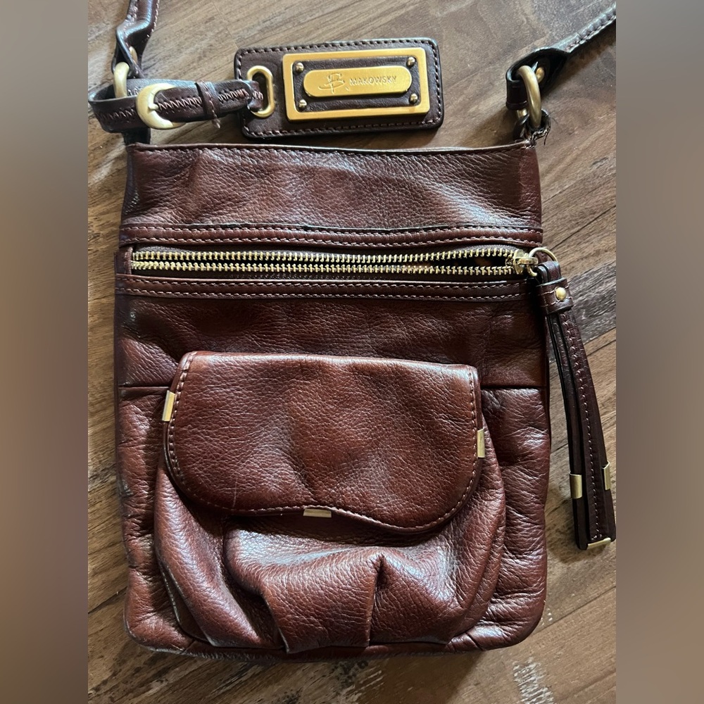 B. Makowsky genuine brown leather shoulder crossbody bag, leopard lining pockets